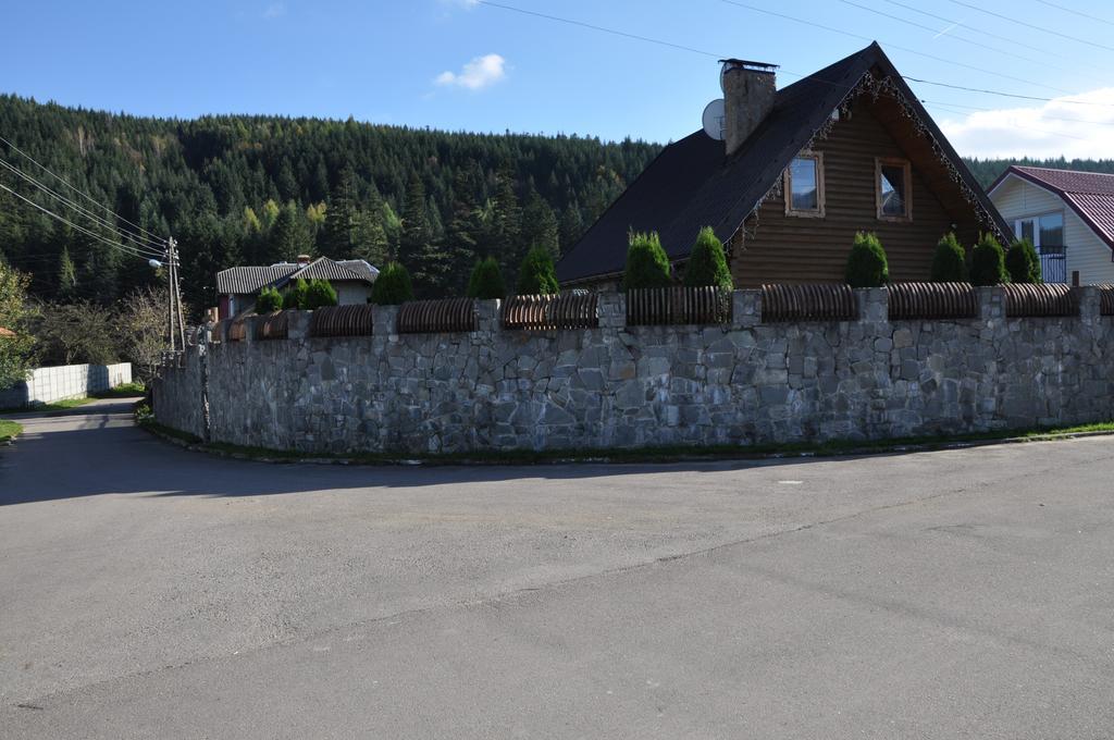 Cottage Smerekovyi Szkole Kültér fotó