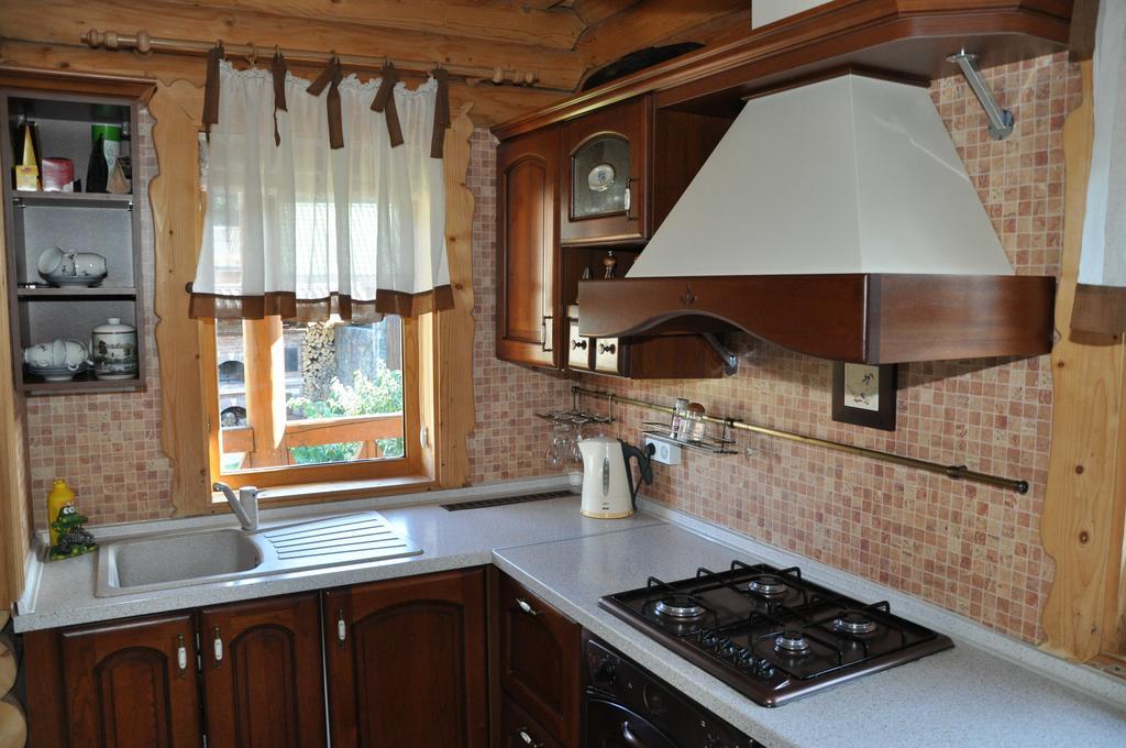 Cottage Smerekovyi Szkole Kültér fotó